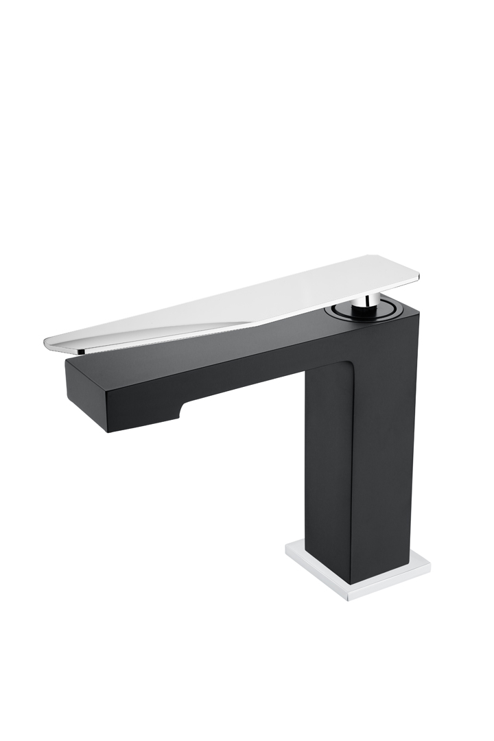 Фото Смеситель для раковины низкий Boheme Q Black-Chrome.2