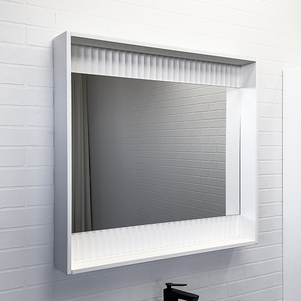 Фото Зеркало-короб Comforty Марсель-60 белый матовый, LED-подсветка, сенсор