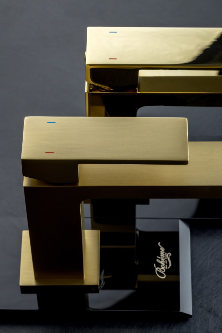 Дополнительное фото №1 Смеситель для раковины Boheme Qubic Bronze