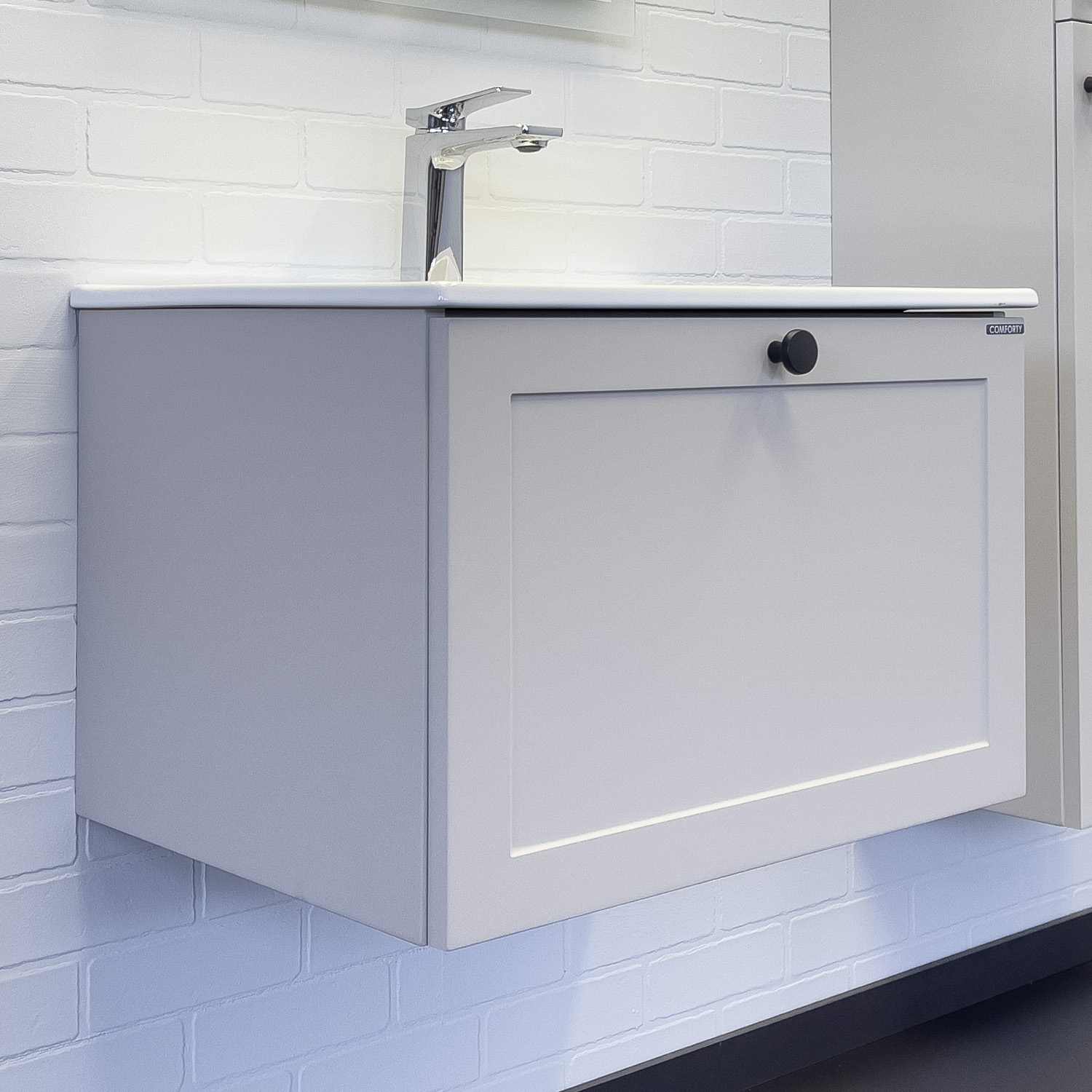 Фото Тумба Comforty Ереван 60 серый шёлк с раковиной 60E
