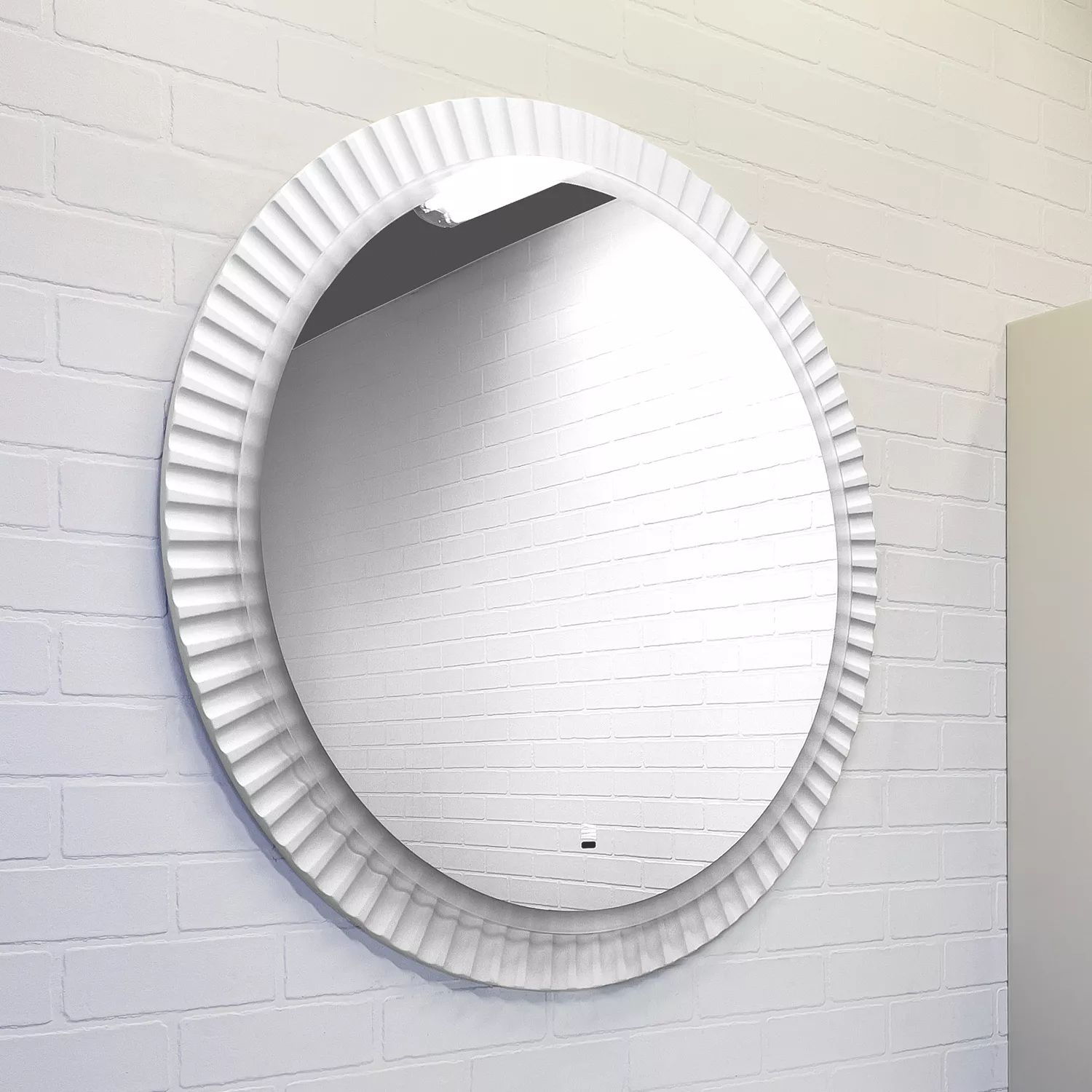 Фото Зеркало Comforty Мадрид 90 LED подсветка, сенсор, антизапотевание, белый глянец